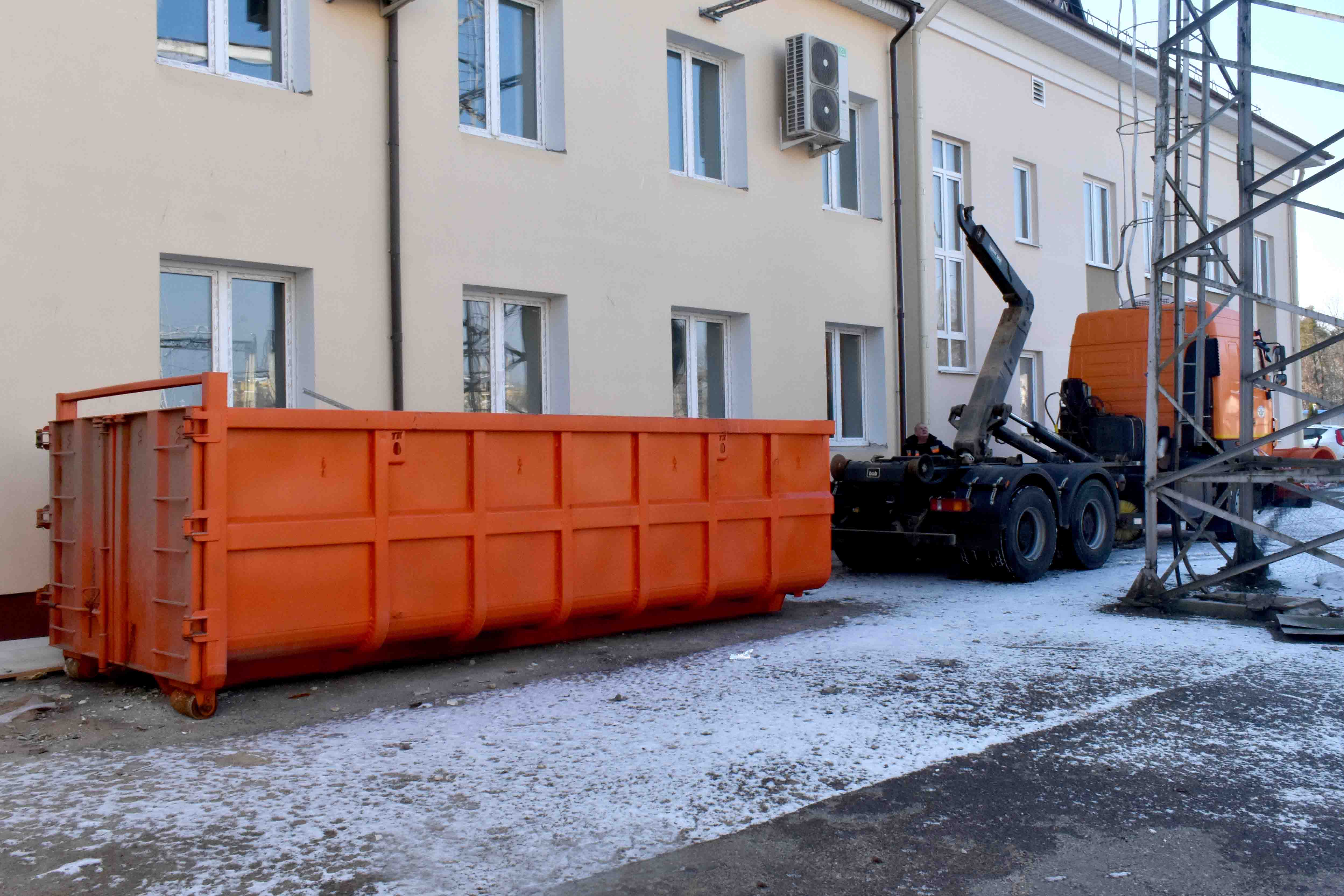 вывоз крупногабаритных и строительных отходов